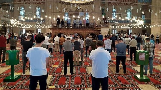 Cuma namazı kılıyor musunuz?