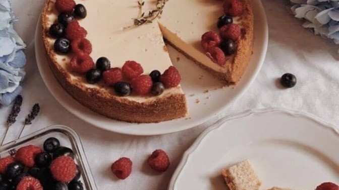 Erkekler size meyveli turta yapsam yer miydiniz?
