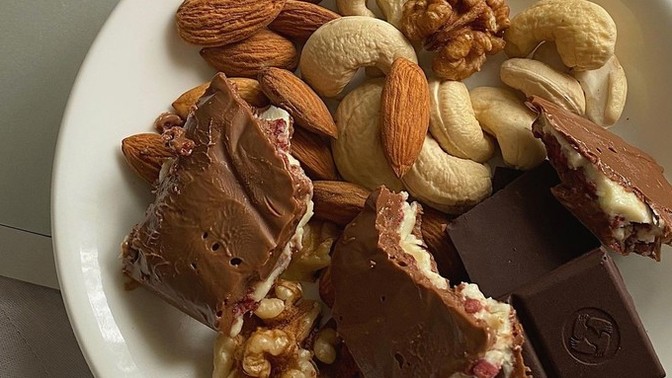 Gün içinde sağlıklı atıştırmalıklar mı yenmeli?