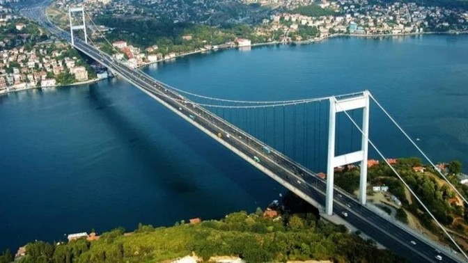 Bir köprü kurabilseydiniz kendinizle kimin arasında hayat bulurdu o köprü?