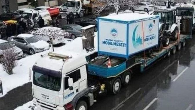 Diyanetin deprem bölgesine mobil mescid göndermesi ne kadar öncelikli?