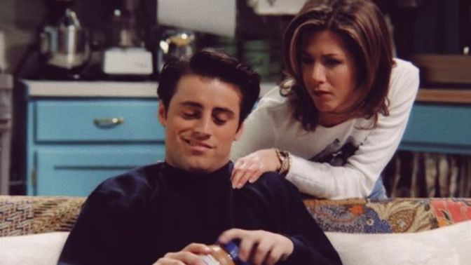 Friends di̇zi̇si̇nde bi̇r karakter olsan sen hangi̇si̇ olurdun?