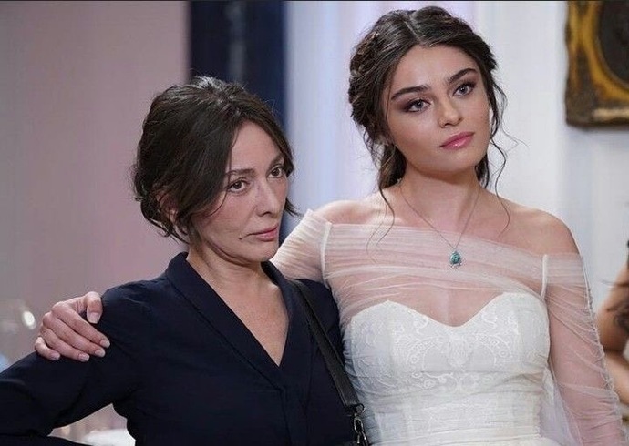 Annenizin onaylamadığı biriyle olur musunuz?