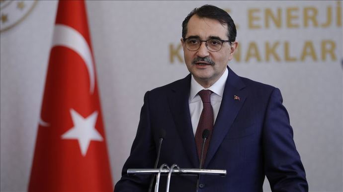 Bakan Dönmez, Seneye evlerimizde çaylarımızı yerli gazımızla demleyeceğiz ve ısıtacağız demiş. Fatura fiyatları düşer mi?