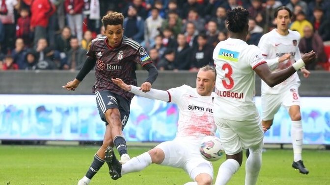 Gaziantep FK 1 - Beşiktaş 1... Kartal şampiyonluk yarışında kritik bir puan kaybı yaşadı! Maçı nasıl buldunuz?