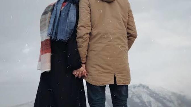 Sevdiğini söylemek neden zor gelir insana?