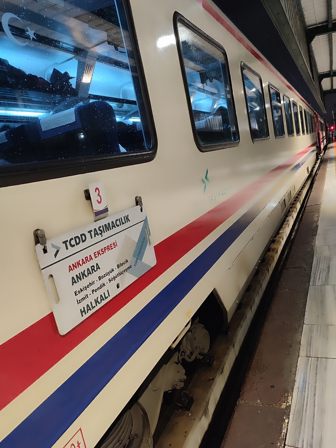 Tren yolculuğu sever misiniz?