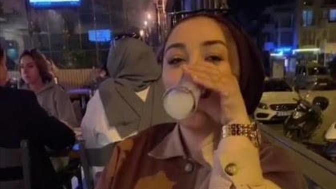 Kapalı birisinin rakı içmesi tuhaf mıdır?