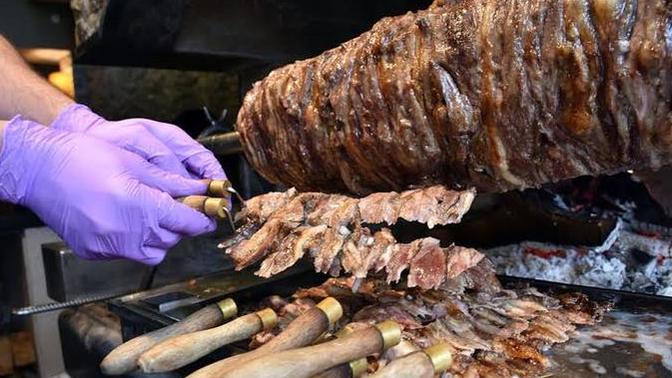 Cağ kebabı sever misiniz?