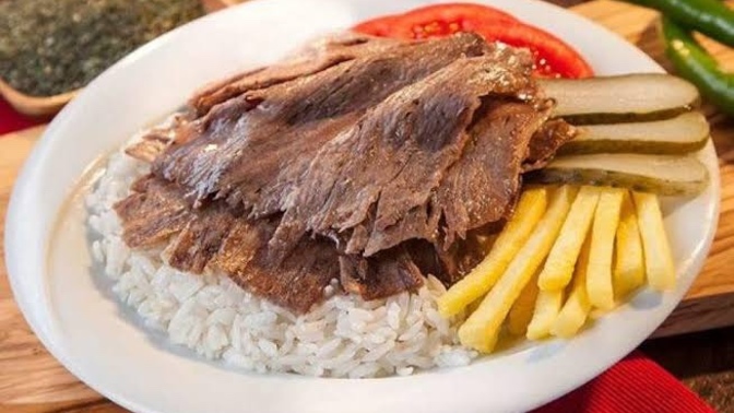 Pilav üstü et döner varken iskender yenir mi?