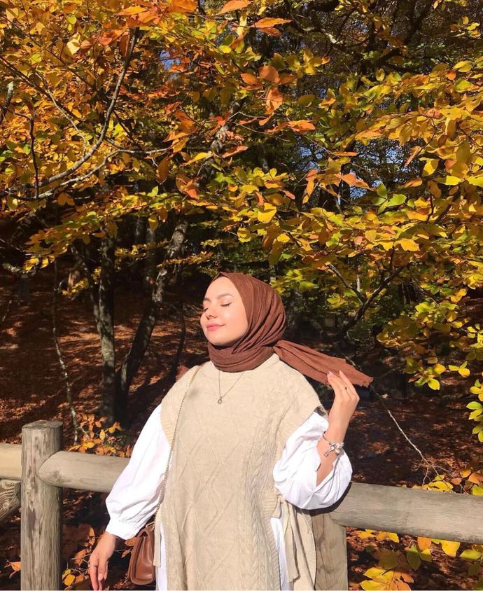 Hangi fotoğraf Instagram gönderisi için daha güzel?