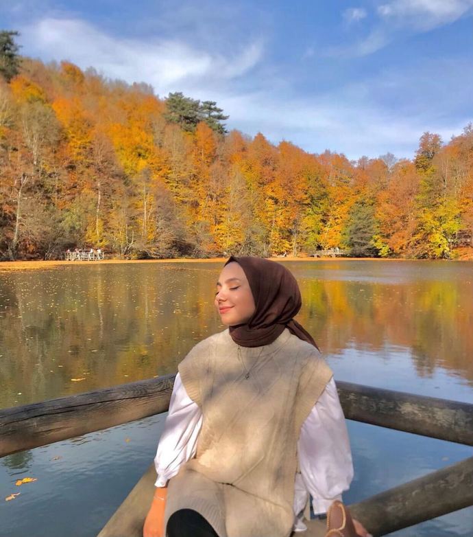 Hangi fotoğraf Instagram gönderisi için daha güzel?