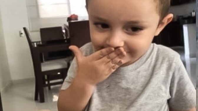 Sanalda gülerken genellikle emoji mi yoksa random mu atarsınız?