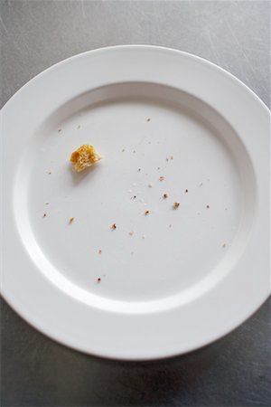 Bugüne kadar aşk kırıntıları ile mi doydun? Yoksa, tabağın hep dolu muydu?