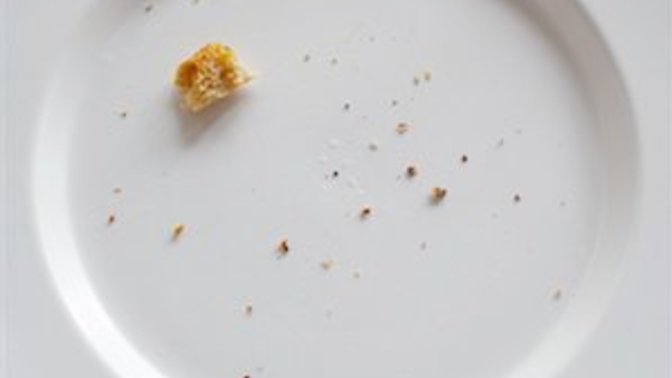 Bugüne kadar aşk kırıntıları ile mi doydun? Yoksa, tabağın hep dolu muydu?