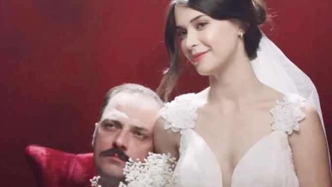 Şu an izlediğiniz dizi ya da film var mı?