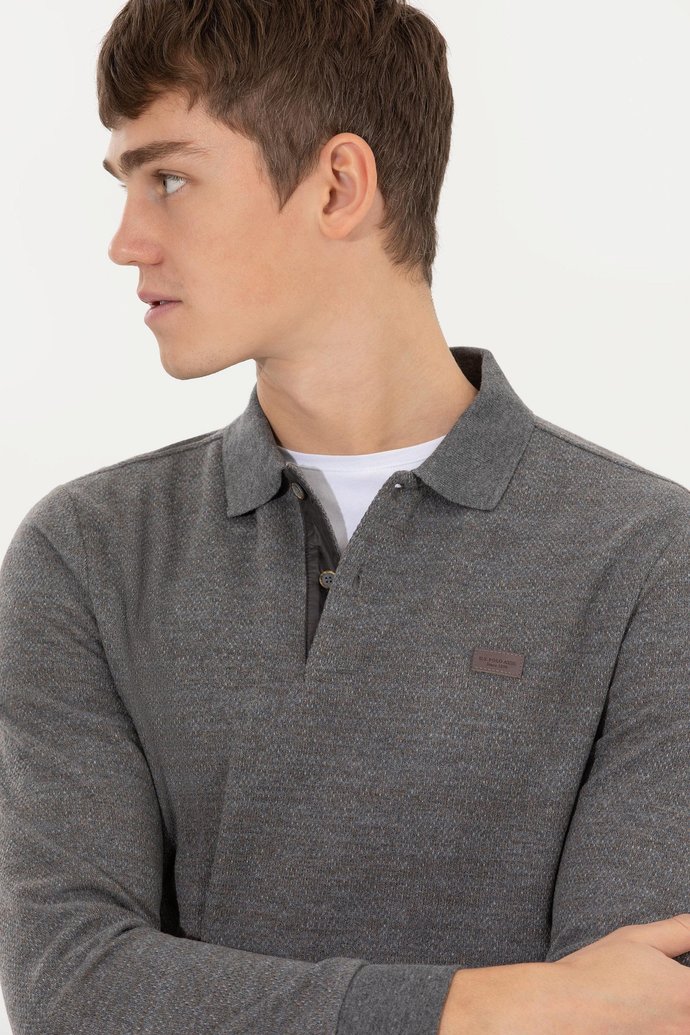 Arkadaşlar birkaç Sweatshirt alacağım sizce hangileri olmalı sıralama yapar mısınız?