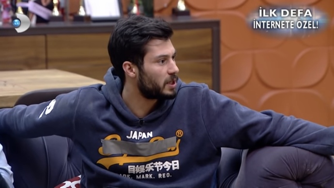 Erkekler Neden Pembe İç Çamaşırı Giymez?