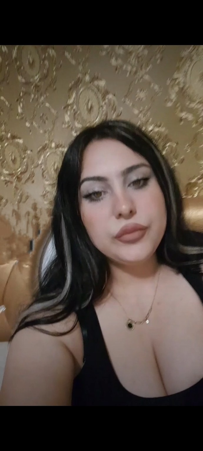 Kızlar ipek kirpik taktırsam mı sizce?