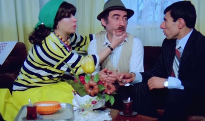 Dolap Beygiri filmi, yalanlara neden kanıyoruz sorusuna cevap arıyor...