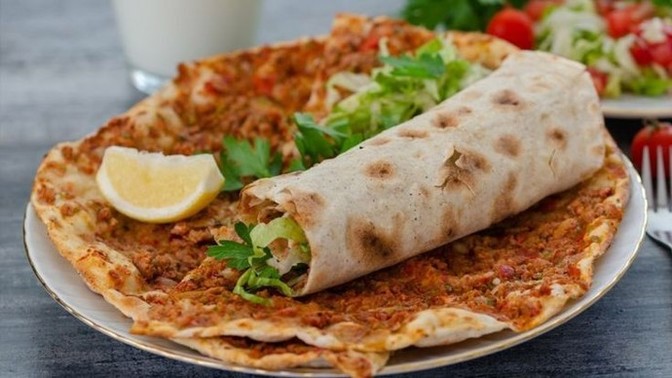 Bir oturuşta en fazla kaç lahmacun yersiniz?