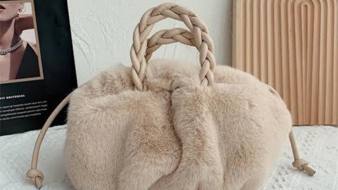 Kış trendlerinden olan peluş çantalar güzel mi?