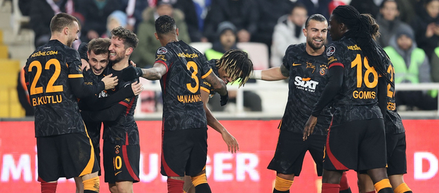 Galatasaray - Sivassporu 90+5te Barış alperin golüyle 2-1 yenerek haftayı lider kapattı! Maçı nasıl buldunuz?