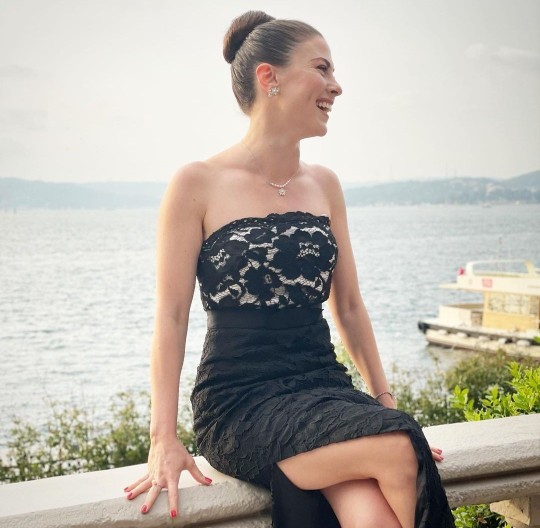 Melis Babadağ güzel mi?