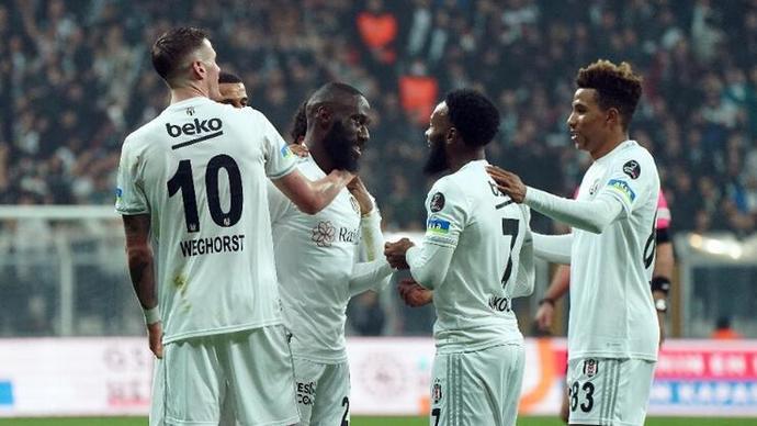 Beşiktaş - Adana Demirsporu 1-0 yenerek şampiyonluk yarışında kalabilmek için çok kritik bir galibiyet aldı! Maçı nasıl buldunuz?