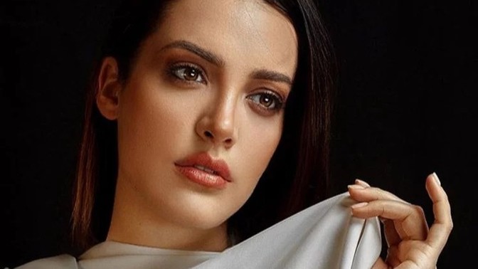 İrem Sak güzel mi?