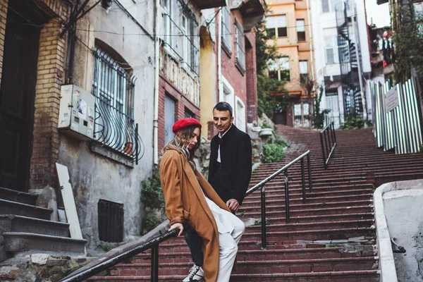 En çok azarlayıp, eleştirip yine de vazgeçemediğiniz duygunuz hangisi?