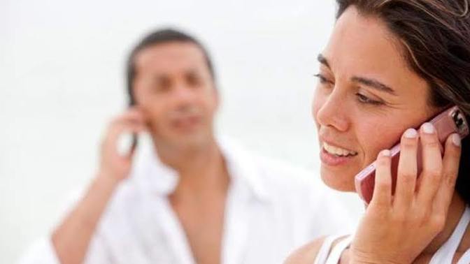 Telefon numarasını vermek istemeyen flört sevgiliniz olabilir mi?