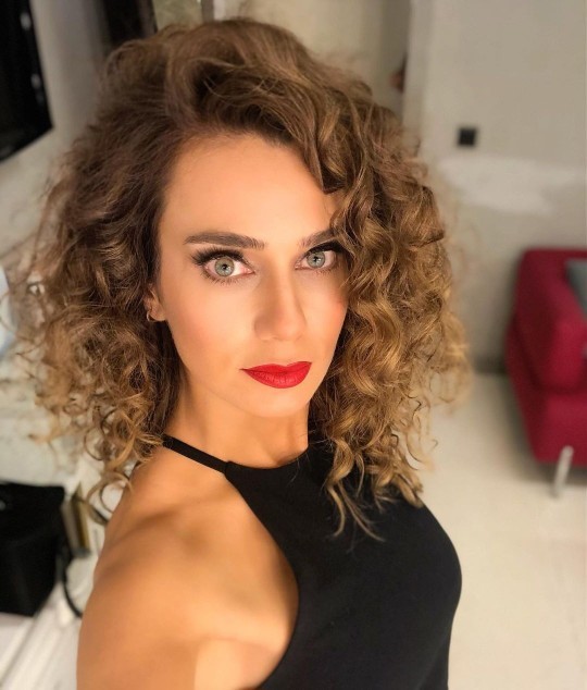 Çiğdem Batur güzel mi?