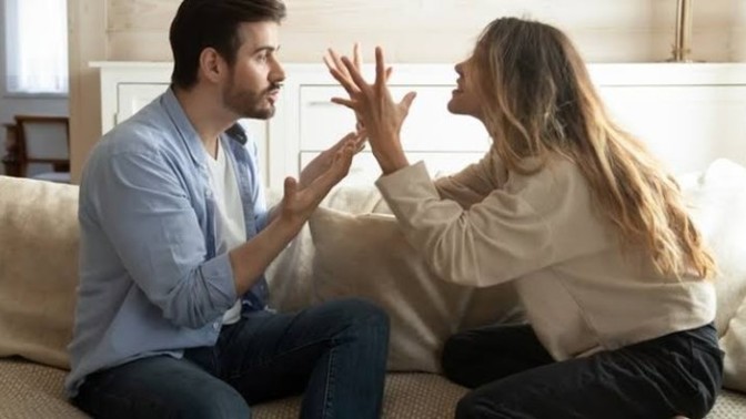 Dilim kopsaydı da söylemeseydim diye düşündüğün bir şey var mı?