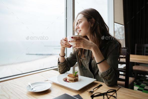 Bir cafeye gittiğinizde tercihiniz iç mekanda mı oturmak oluyor, bahçede mi?