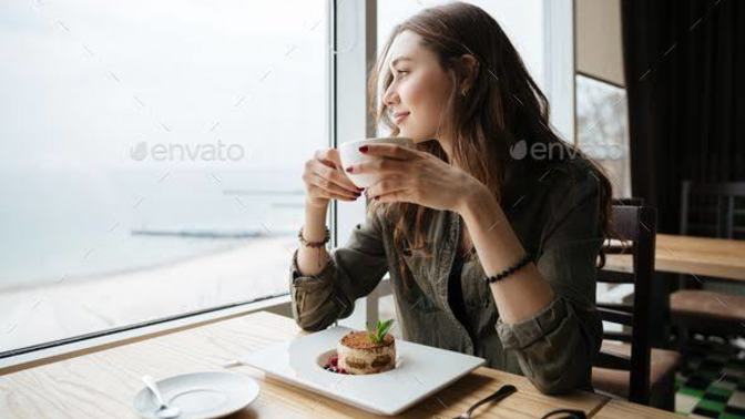 Bir cafeye gittiğinizde tercihiniz iç mekanda mı oturmak oluyor, bahçede mi?