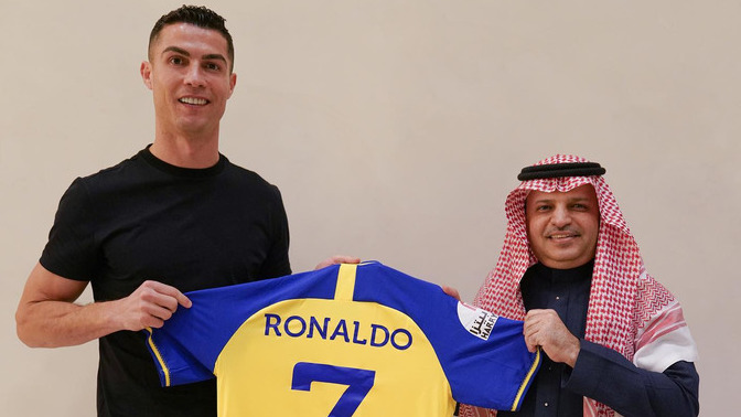 Cristiano Ronaldo resmen Suudi Arabistan ligine transfer oldu ne düşünüyorsun?