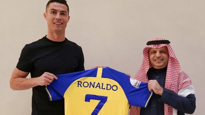 Cristiano Ronaldo Al-Nassr ile anlaştı. Bu transfer ile Messi - Ronaldo rekabetinde kazanan Messi mi oldu sizce?