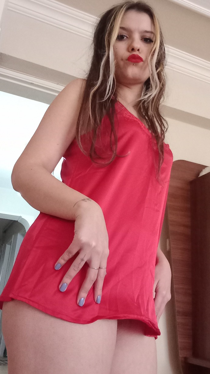 Yılbaşı gecesi icin hazır miyim sizce tam kırmızılar?