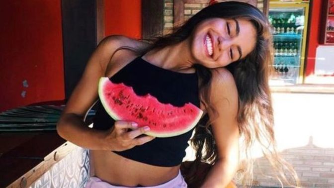 Kışın crop top giyen kızlar hakkında ne düşünüyorsunuz?