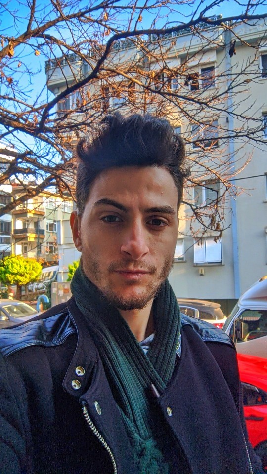 Yabancı erkekler neden bu kadar yakışıklı ve seksi oluyor?