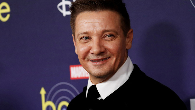 Jeremy Renner kar kürerken yaralandı, durumu kritik! Ne düşünüyorsunuz?