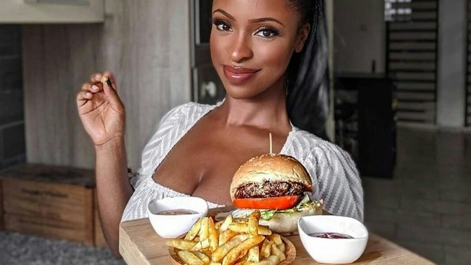 Hamburger yanında patates kızartması olmalı mı?