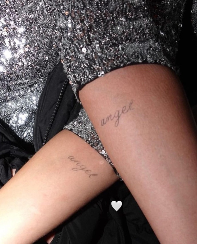 Selena Gomez ve Nicola Beckham best friend dövmesi yaptırmış. Arkadaşınızla aynı dövmeyi yaptırır mıydınız?