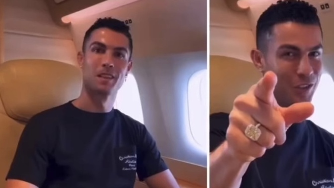 C. Ronaldo’nun devasa tektaşı herkesi şaşırttı, erkeklerde tektaş moda olur mu😅?