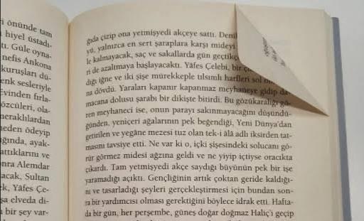 Kitap okurken ayraç mı kullanırsınız ya da  katlama mı yapıyorsunuz?