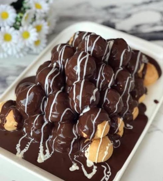 Profiterol mü? Ekler mi?