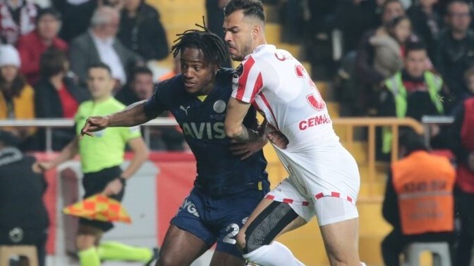 Antalyaspor 1 - Fenerbahçe 2... Sarı lacivertliler'den antalya'da kritik bir galibiyet geldi! Maçı nasıl buldunuz?