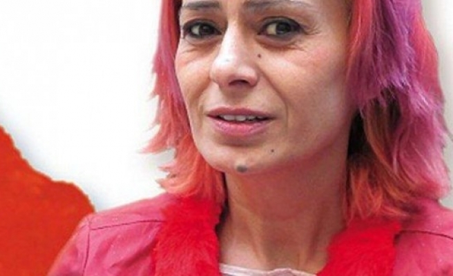 Vücutta ya da yüzde olan benler sizce çekicilik mi katar yoksa iticilik mi?