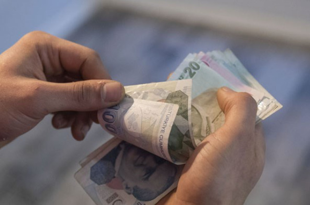 Asgari ücrete yüzde 55 zam yapılırken memura neden yüzde 25 yapılıyor? Enflasyon memura işlemiyor mu?